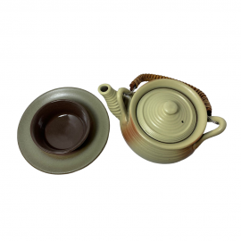 Çay Potu ve bardağı krem kahve (1 adet) Tea Pot and glass (1 piece)